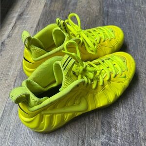 Nike Air Foamposite Pro Volt – Worn, Clean w/ Slight Discoloration